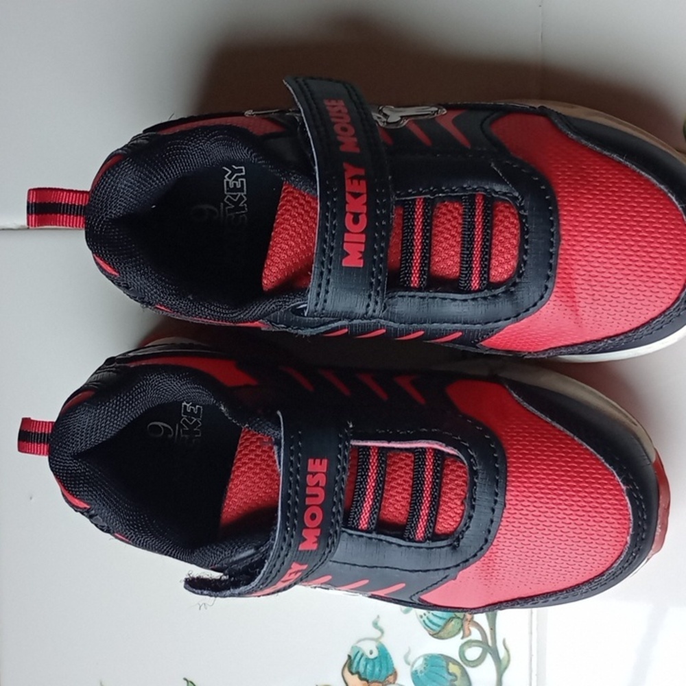 Mickey Mouse ✌🏼 Boys Light up Sneakers - Picture 5 of 7